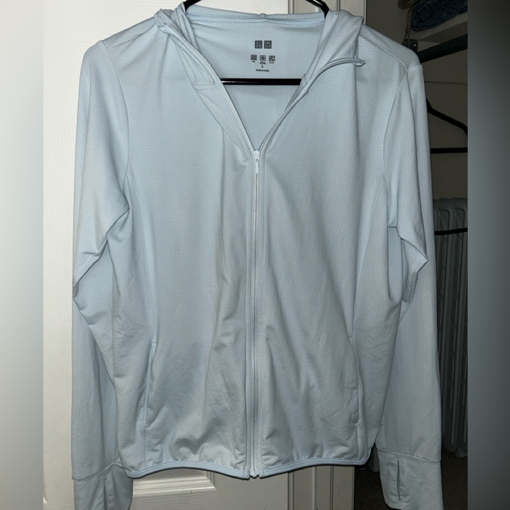 uniqlo light blue jacket